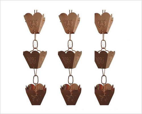 铜雨链适用于底层檐口挑出墙体的距离较长的建筑.同时,雨链具有*强的装饰性,更适合于公园及庭院中的楼亭或过廊两侧使用.
